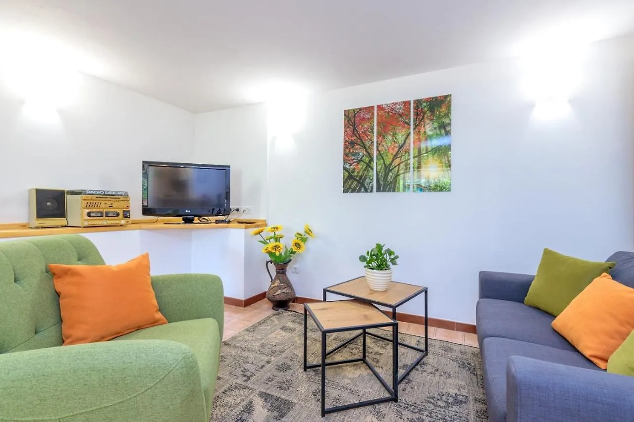 Studio Apartment Paljar Πόρετς 0*,  Κροατία