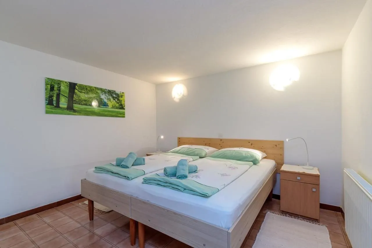 Studio Apartment Paljar Πόρετς